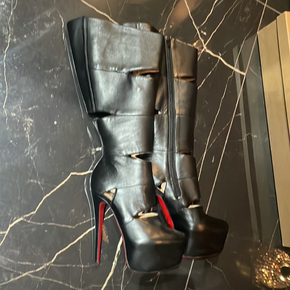 Christian Louboutin Bandita Boots - Picture 2 of 13